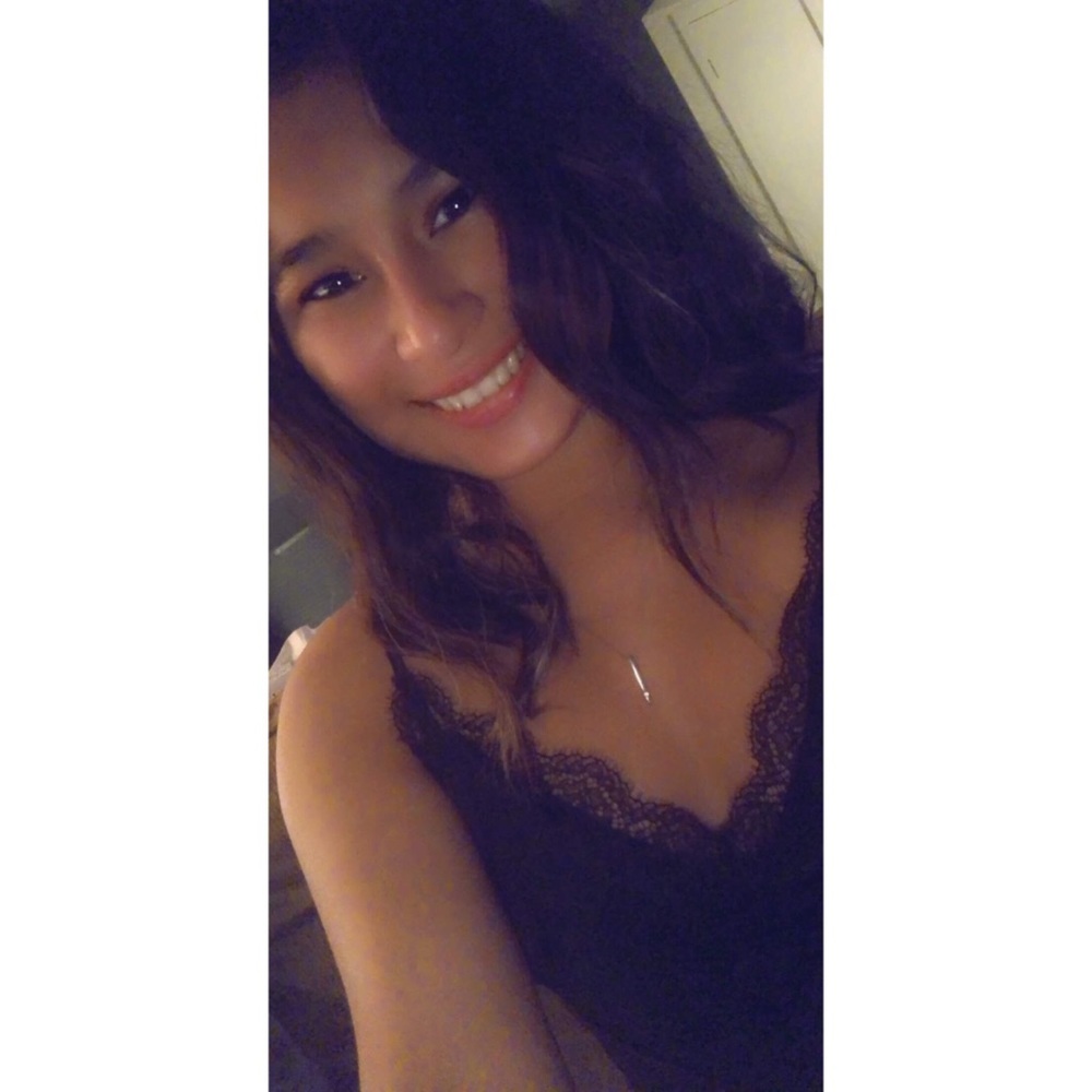Meet your Posher, Dayana
